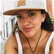 Profesora de español para extranjeros con 10 años de experiencia en entornos multiculturales.