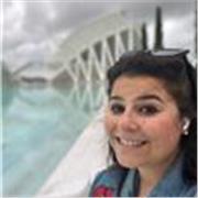 Profesora nativa de francés dispuesta (ademas de clases de francés) a apoyar a alumnos franco españoles a mejorar su nivel.