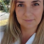 Insegnante di inglese per bambini delle scuole primarie e secondarie. L'esperienza di nell'insegnamento lezioni private a bambini dai 6 ai 15 anni è di oltre 5 anni. Certificato di una scuola linguistica secondaria in direzione della lingua inglese. Laure