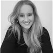 Nachhilfelehrerin für diverse Fächer und Altersgruppen mit Fokus auf Verständnis