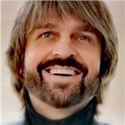 Ich bilde im Gesang aus und vermittle Kenntnisse in der Musiktheorie