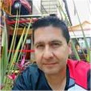 Profesor de economia, macro y micro, y matematicas financieras