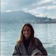 Graduada en magisterio,máster en Psicopedagogía y C1 de inglés se ofrece para dar clases de refuerzo a niños y niñas entre 5 y 12 años.En mi domicilio