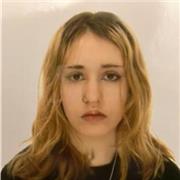 Chica joven de 19 años, he dado clases particulare antes y tengo el título del C1de inglés de Cambridge.