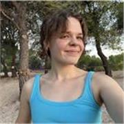 Profesora de inglés imparte clases a niños de primaria y de la ESO. Dispo.: Lunes, Jueves por la mañana y Viernes por la mañana