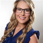 erfahrene Lehrerin in den Bereichen der Medizin und Pflege