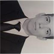 Asistente de maestro de taekwondo iniciando, con 6 meses de experiencia trabajando con niños de 6 a 16 años