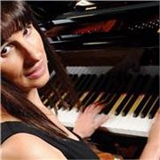 I’m an experienced, passionate piano teacher offering fun, personalized lessons for children and adults of all levels. 