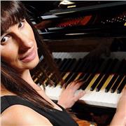 I’m an experienced, passionate piano teacher offering fun, personalized lessons for children and adults of all levels.