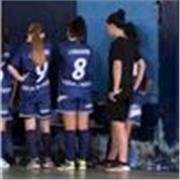 Ex jugadora profesional de fútbol que adora enseñar y ver crecimiento en los demás. 