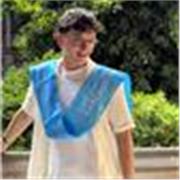Profesor de educación primaria con inglés nativo y experiencia de casi un año, con disponibilidad online.