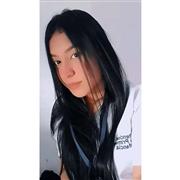 Auxiliar y docente con niños de párvulo a transición