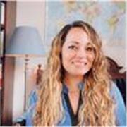Conversazioni in lingua spagnola online, in presenza. Docente madrelingua spagnola con Master in linguistica applicata all'insegnamento dello spagnolo come lingua straniera. Esaminatore ufficiale DELE A1/A2/B1/B2/C1/C2