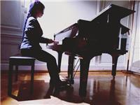 Clases de piano a domicilio y online
