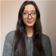 Diplomata presso il liceo linguistico (certificazione C1 - Advanced) offre ripetizioni e aiuto compiti in inglese!