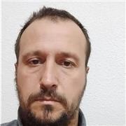 Estudie hasta 3 años de veterinaria en argentina. Trabajé en el zoo de la ciudad de la plata, argentina