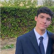 Estudiante de 18 años del DG de Economía Y Matemáticas en la UCM