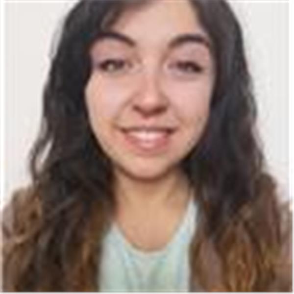 Studentessa Universitaria Con Pregressa Esperienza Nell impartire 