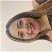 Soy una profesional con diferentes skills, me defino como una mujer proactiva y resolutiva. Mi pasión es compartir el conocimiento