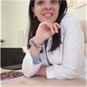 Biologa nutrizionista impartisce lezioni di biologia. Metodi su misura di studente