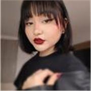 Profesora de marketing especialista en clases online para jóvenes y adultos