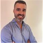 Profesor de Inteligencia Artificial y gestión de proyectos (PMO, KPI, OKRs) para estudiantes y profesionales, con experiencia real