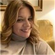 Italiana madrelingua, impartisce lezioni d’italiano a stranieri che abbiano necessità di imparare o perfezionare la lingua italiana