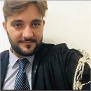 Avvocato con una forte passione per il diritto e per l'insegnamento