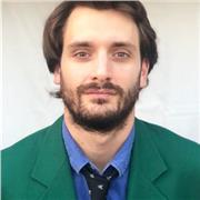 Studente di Lingue, diplomato In Irlanda