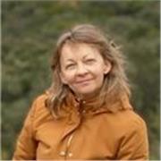 Professeure de français avec expérience donne des cours adaptés de la primaire au baccalauréat. Je fais aussi du soutien scolaire.