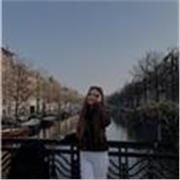 alumna de bachillerato, apta para ayudar a peques de primaria 