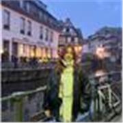 Salut!! Vous avez besoin d'aide dans l'anglais ou les matières artistiques je suis la pour vous aider 