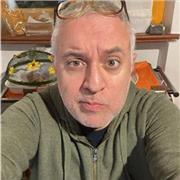 Impartisco lezioni private ad allievi di tutte le età.