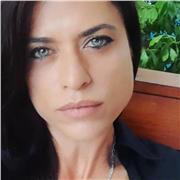 Profesora de Iniciación al retoque con photoshop, y de Iniciación a la producción musical