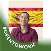 Soy una persona extrovertida a la que le gusta mucho enseñar su idioma nativo. Actualmente, solo trabajo con adultos.