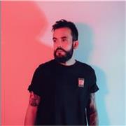 Offro lezioni di fotografia per amatori, aspiranti professionisti e artisti che utilizzano i linguaggi dei new media.