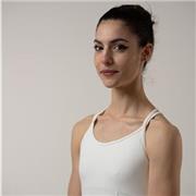 Ballerina, istruttrice di pilates , yoga e allenamento funzionale
