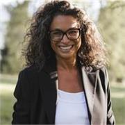 Esperta HR, Coach e formatrice in intelligenza emotiva, culturale, gestione delle diversità e sviluppo personale. 
