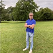 Profesor especialista en Dirección y Gestión de Centros Educativos.Universidad Lasalle y Universidad Autónoma de Madrid)