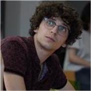 Étudiant en Master 1 de Physique, spécialité Photonique, je propose des cours particuliers en physique, maths ou chimie.