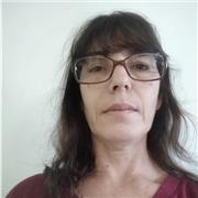 Sou docente e médica veterinária e gosto muito de biologia