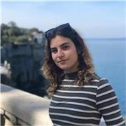 Laureanda in lingue orientali impartisce ripetizioni a studenti di tutte le età