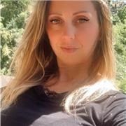 Laureata in pedagogia impartisce lezioni per alunni di Medie, Elementari e Superiori in tutte le materie. No Spagnolo e Francese