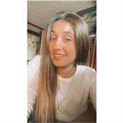 Profesora de español imparte clases de español a todas edades
