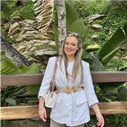 Docente de educación primaria con máster en tecnología educativa