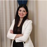 Laureata in Economia, offre ripetizioni di matematica