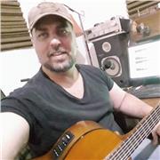 Guitarra moderna, Bajo eléctrico, lenguaje musical, composición de canciones. 100% adaptado a lo que estás buscando.