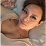 Native bubbly tutor with 5+ years experience who works with her students to understand their teaching needs.