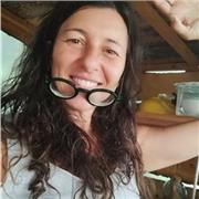 Insegnante di Italiano con Maturità Classica e Laurea in Scienze della formazione , con 12 anni di esperienza di insegnamento nella scuola pubblica, impartisce lezioni di Italiano