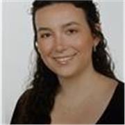 Soy una persona muy atenta. 
Apto para todos los niveles primaria-bachillerato y certificaciones de idiomas B1 y B2. 